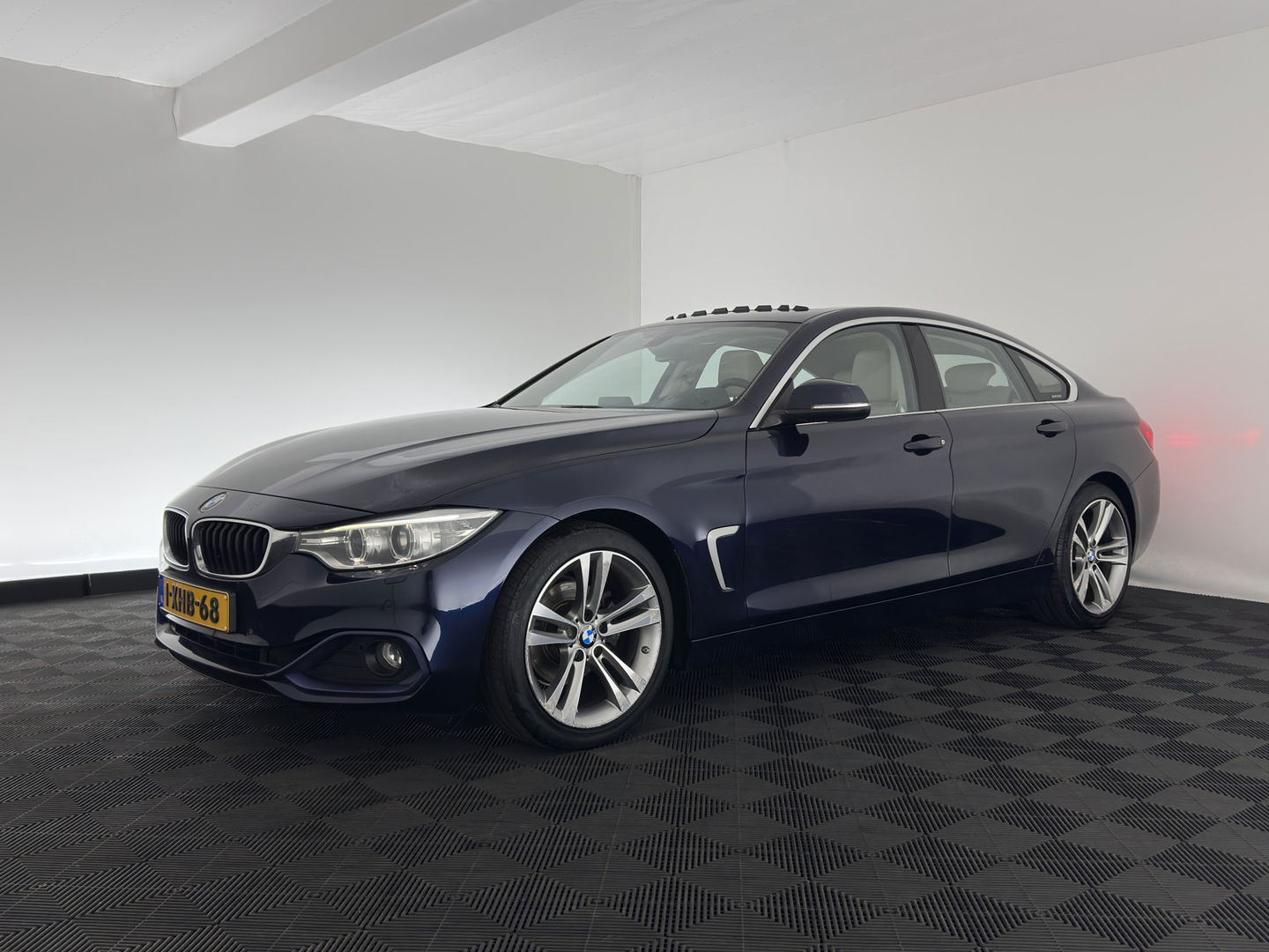 BMW 4 Serie Gran Coupé 420i Executive Aut. *PANO | HEAD-UP | LUXURY-LEATHER | XENON | NAVI-FULLMAP | HEATED-SPORTSEATS | ECC | PDC | CRUISE | 18''ALU*