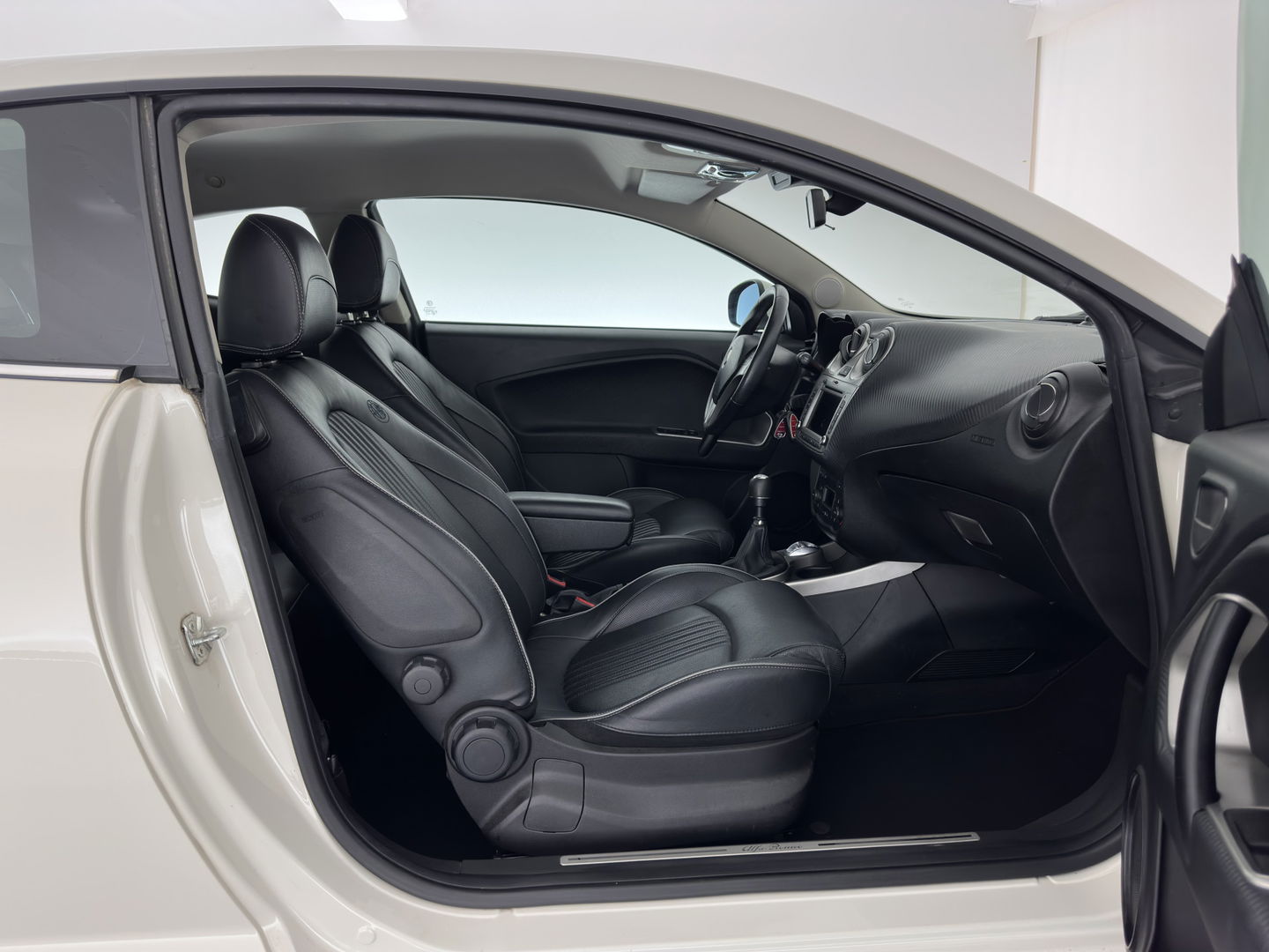 Alfa Romeo MiTo 0.9 TwinAir Distinctive *LUXURY-LEATHER | NAVI-FULLMAP | SPORT-SEATS | ECC | PDC | CRUISE | 17''ALU*