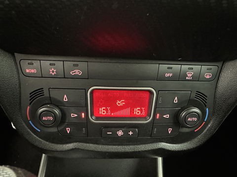 Alfa Romeo MiTo 0.9 TwinAir Distinctive *LUXURY-LEATHER | NAVI-FULLMAP | SPORT-SEATS | ECC | PDC | CRUISE | 17''ALU*