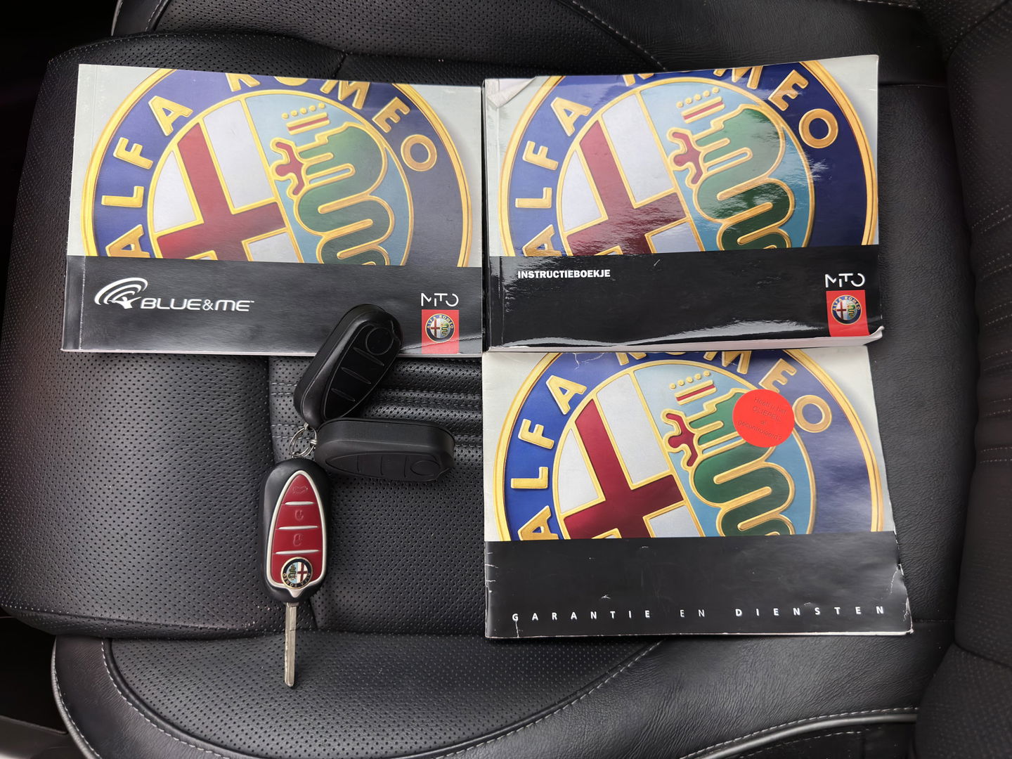 Alfa Romeo MiTo 0.9 TwinAir Distinctive *LUXURY-LEATHER | NAVI-FULLMAP | SPORT-SEATS | ECC | PDC | CRUISE | 17''ALU*