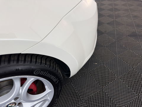 Alfa Romeo MiTo 0.9 TwinAir Distinctive *LUXURY-LEATHER | NAVI-FULLMAP | SPORT-SEATS | ECC | PDC | CRUISE | 17''ALU*