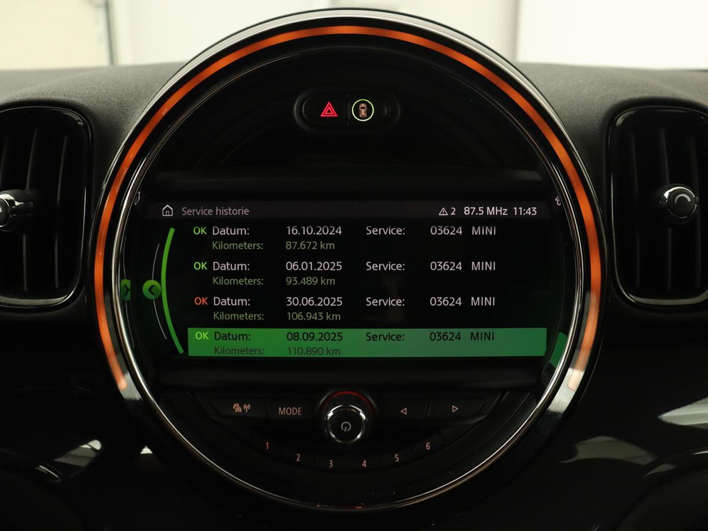 MINI Countryman 1.5 Cooper | Stoelverwarming | Trekhaak | Harman/Kardon | Carplay | Keyless | Navigatie | Climate control | Cruise control | Park Assist | Full LED