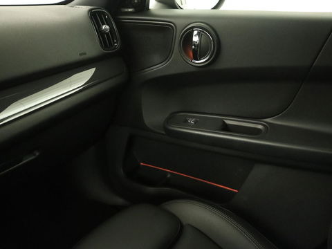 MINI Countryman 1.5 Cooper | Stoelverwarming | Trekhaak | Harman/Kardon | Carplay | Keyless | Navigatie | Climate control | Cruise control | Park Assist | Full LED
