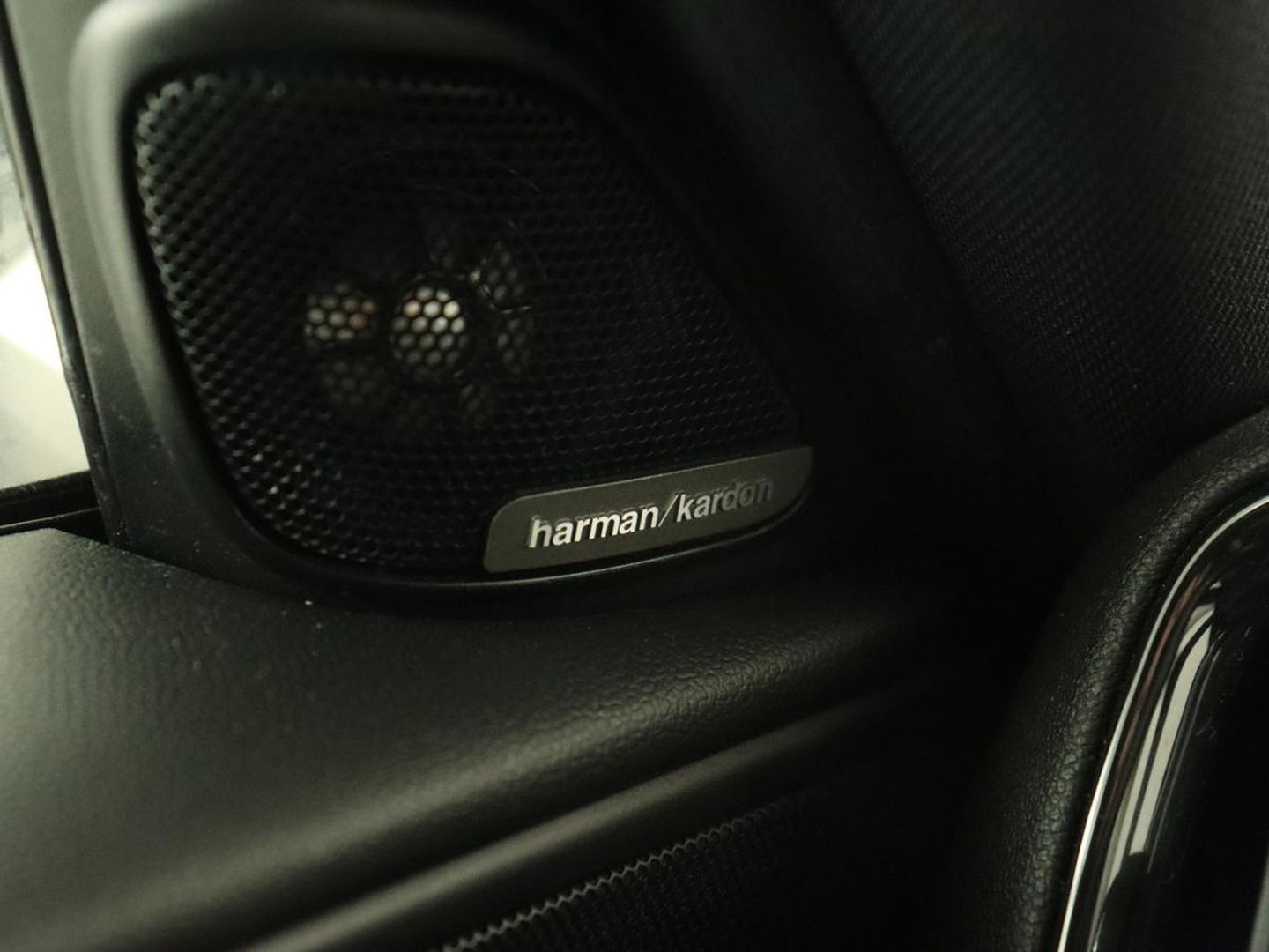 MINI Countryman 1.5 Cooper | Stoelverwarming | Trekhaak | Harman/Kardon | Carplay | Keyless | Navigatie | Climate control | Cruise control | Park Assist | Full LED
