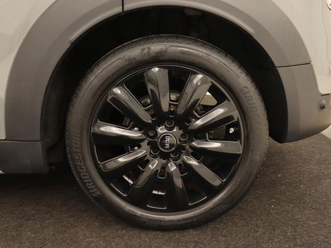 MINI Countryman 1.5 Cooper | Stoelverwarming | Trekhaak | Harman/Kardon | Carplay | Keyless | Navigatie | Climate control | Cruise control | Park Assist | Full LED