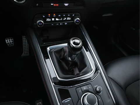 Mazda CX-5 2.0 SkyActiv-G 165 Sportive (INCL.BTW) *HEAD-UP | LEATHER-MICROFIBRE | BOSE-SOUNDSYSTEM | FULL-LED | ADAPTIVE-CRUISE | MEMORY-PACK |  HEAD-UP | KEYLESS | TOP-VIEW | BLINDSPOT | HEATED-COMFORTSEATS | NAVI-FULLMAP | LANE-