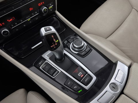 BMW 5 Serie Gran Turismo 520d High Executive Aut. *HEAD-UP | ADAPTIVE-CRUISE | LUXURY-LEATHER | XENON | MEMORY-PACK | TOP-VIEW | HIFI-SOUND | NAVI-FULLMAP | ECC | PDC | TOWBAR*