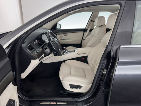 BMW 5 Serie Gran Turismo 520d High Executive Aut. *HEAD-UP | ADAPTIVE-CRUISE | LUXURY-LEATHER | XENON | MEMORY-PACK | TOP-VIEW | HIFI-SOUND | NAVI-FULLMAP | ECC | PDC | TOWBAR*