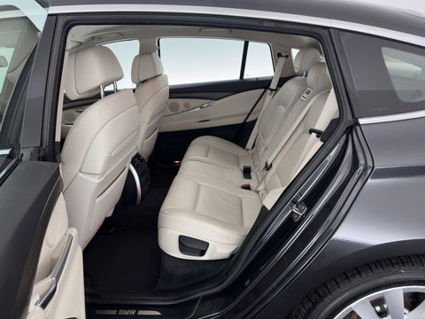 BMW 5 Serie Gran Turismo 520d High Executive Aut. *HEAD-UP | ADAPTIVE-CRUISE | LUXURY-LEATHER | XENON | MEMORY-PACK | TOP-VIEW | HIFI-SOUND | NAVI-FULLMAP | ECC | PDC | TOWBAR*