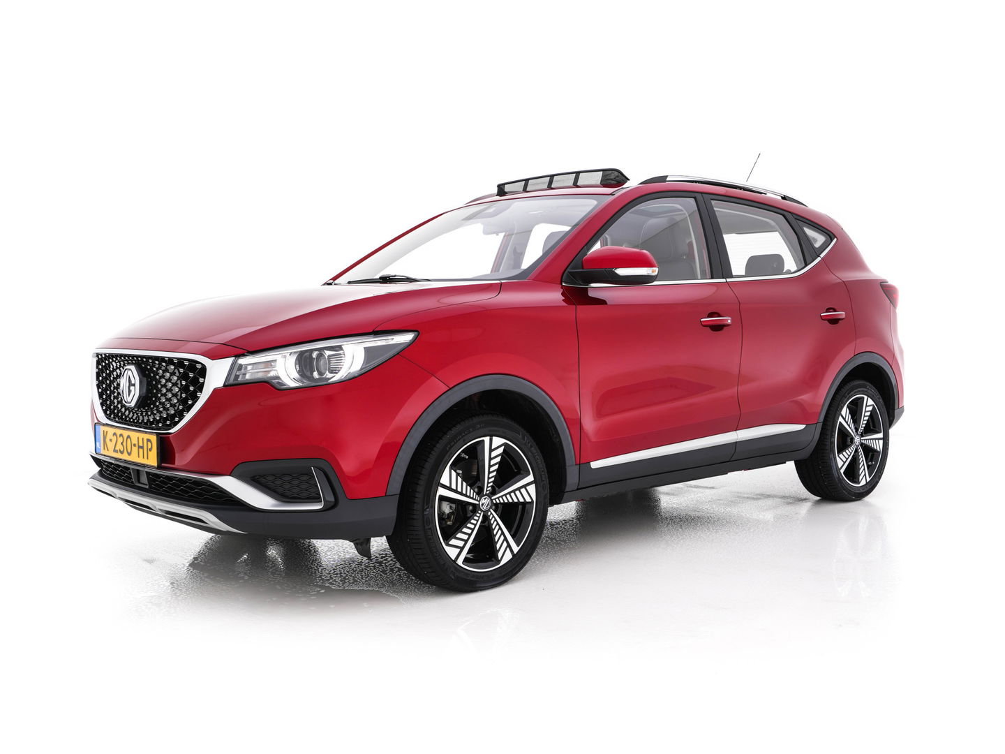 MG ZS EV Luxury 45 kWh {SOH-96%} Aut. *PANO | LUXURY-LEATHER | CCS-FASTLOADER | KEYLESS | NAVI-FULLMAP | ADAPTIVE-CRUISE | CAMERA | HEATED-SPORTSEATS | CARPLAY | BLINDSPOT | DAB | LANE-ASSIST | PRIVACY-GLASS | 17''ALU*