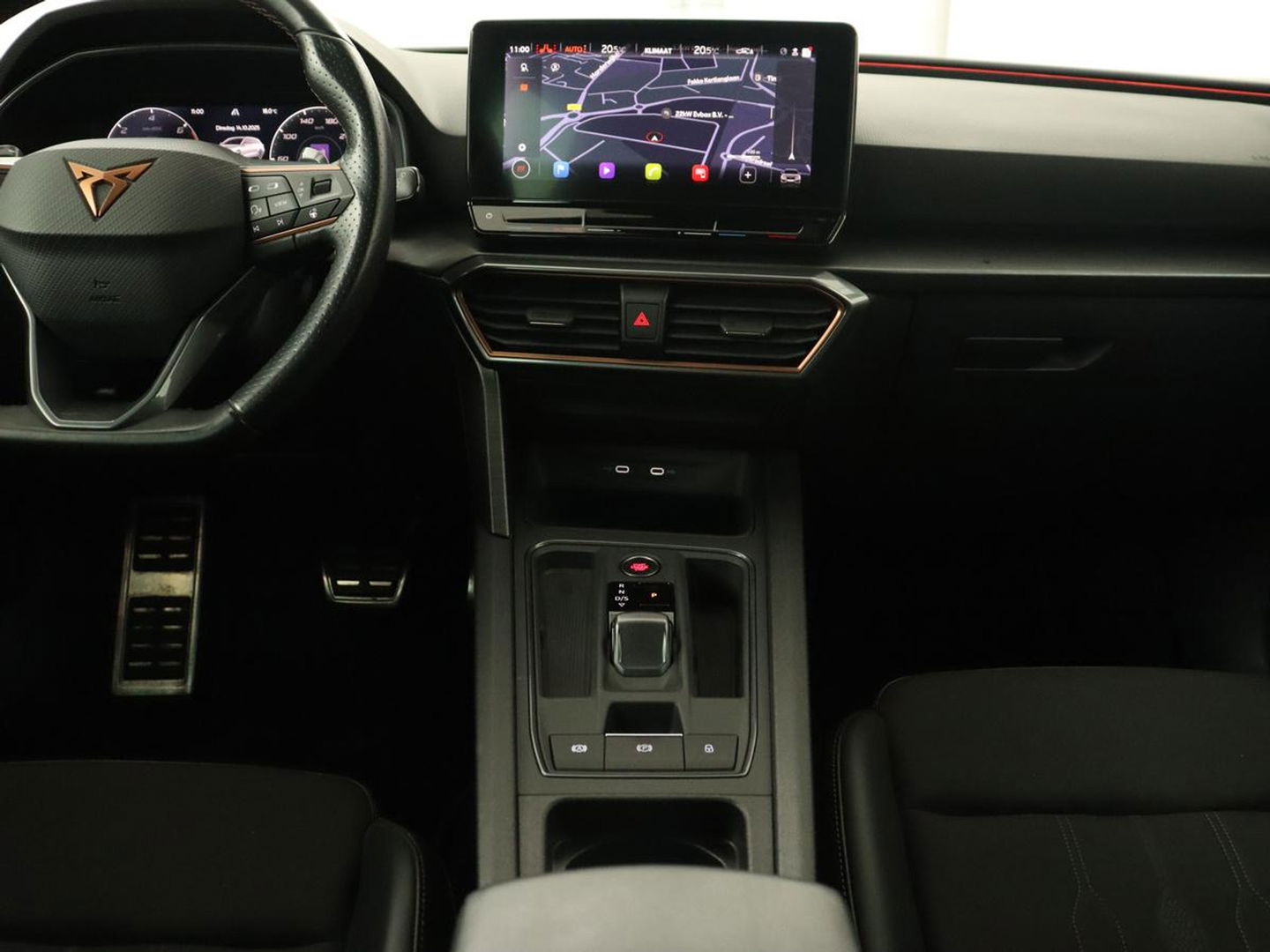 CUPRA Leon 1.4 eHybrid | Stoelverwarming | Camera | Adaptive cruise | Navigatie | Carplay | Sfeerverlichting | Keyless | Park Assist | Sportstoelen | Full LED | PHEV | Plug In