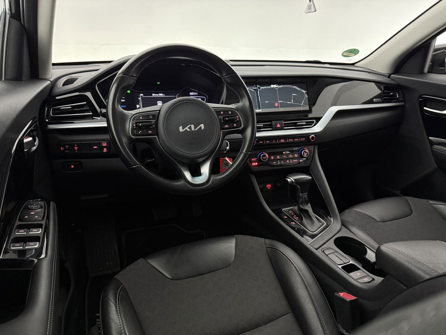 Kia Niro 1.6 GDi Hybrid 141PK DynamicLine | Virtual | LED | Camera | Trekh. | Carplay | Adaptive Cruise | NAP