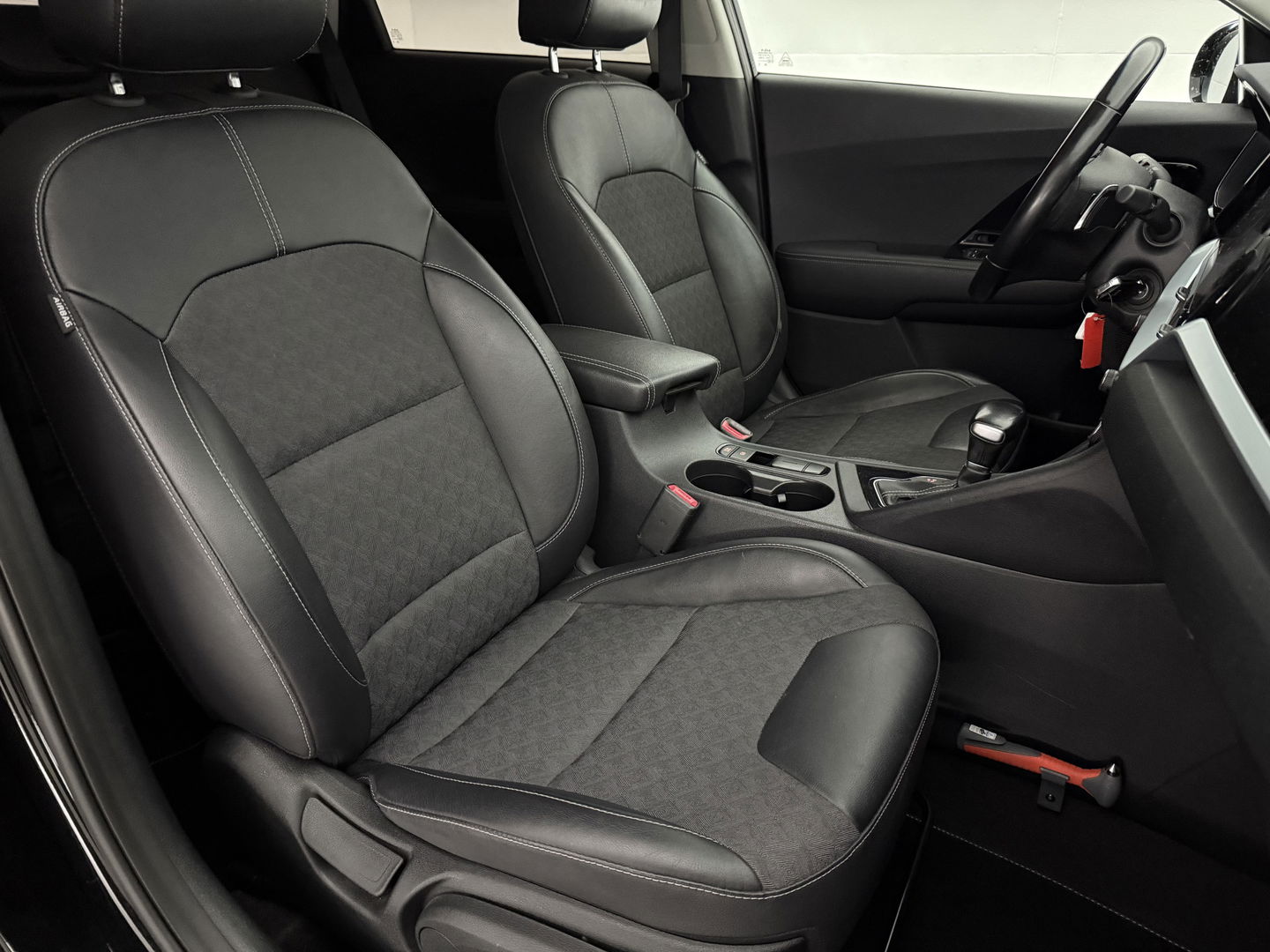 Kia Niro 1.6 GDi Hybrid 141PK DynamicLine | Virtual | LED | Camera | Trekh. | Carplay | Adaptive Cruise | NAP