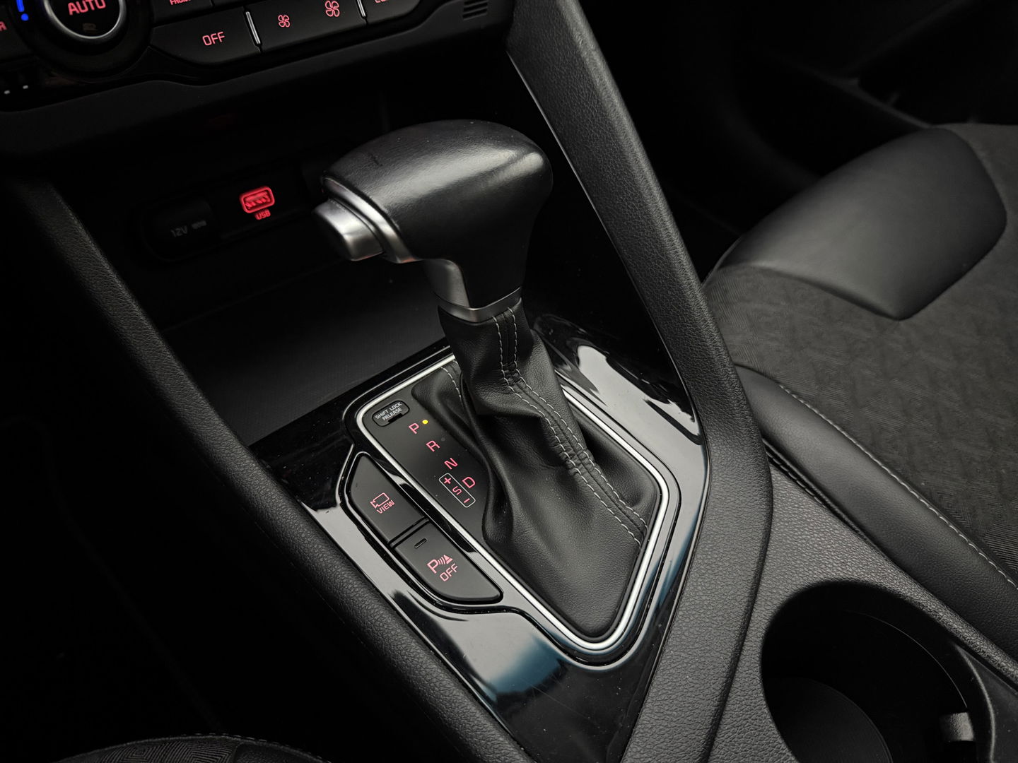 Kia Niro 1.6 GDi Hybrid 141PK DynamicLine | Virtual | LED | Camera | Trekh. | Carplay | Adaptive Cruise | NAP