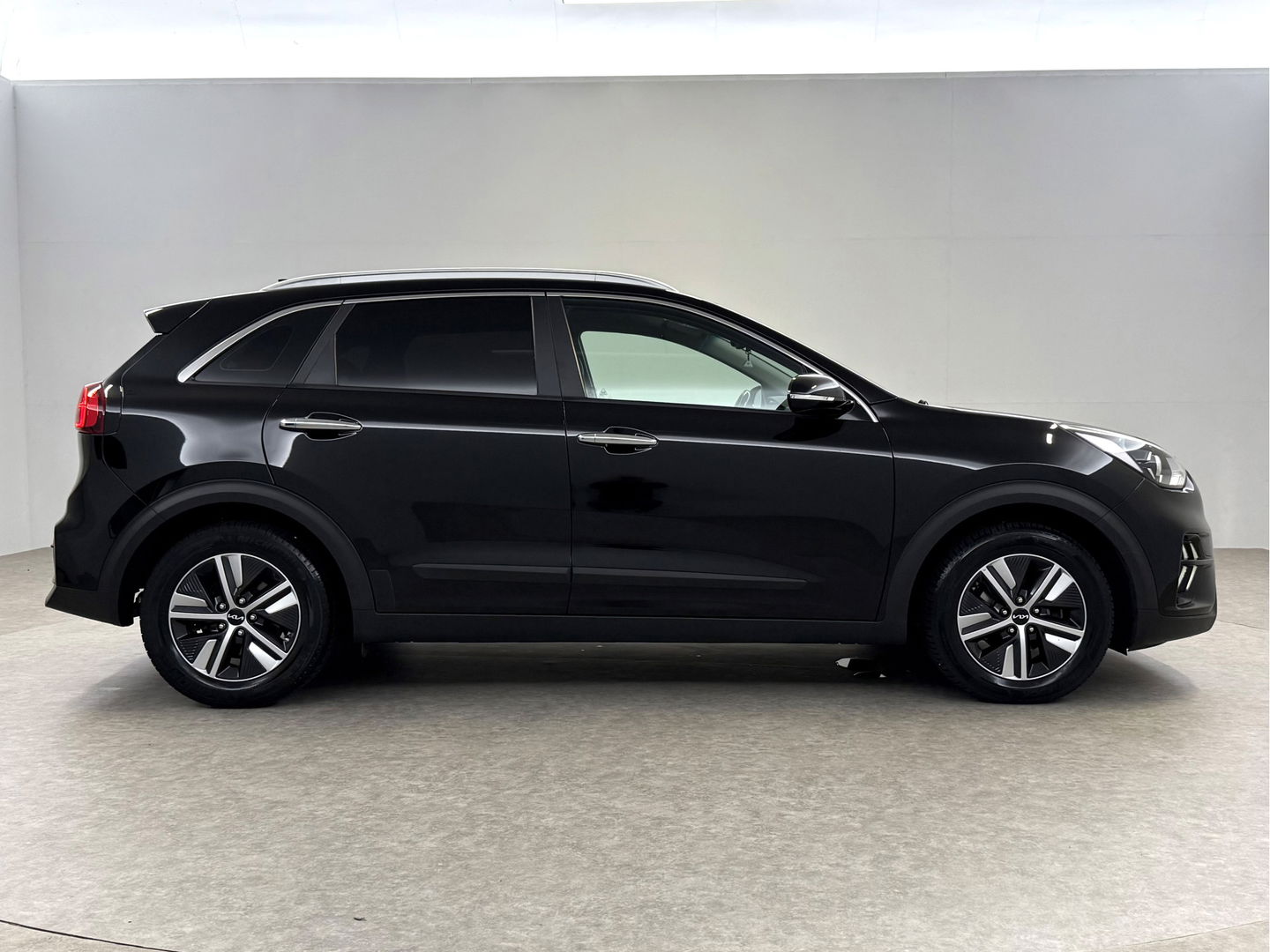 Kia Niro 1.6 GDi Hybrid 141PK DynamicLine | Virtual | LED | Camera | Trekh. | Carplay | Adaptive Cruise | NAP