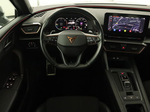 CUPRA Leon 1.4 eHybrid | Stoelverwarming | Camera | Adaptive cruise | Navigatie | Carplay | Sfeerverlichting | Keyless | Park Assist | Sportstoelen | Full LED | PHEV | Plug In