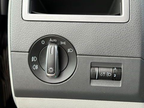 Volkswagen Transporter 2.0 TDI L2H1 DC Comfortline | LEDER | CRUISE | NAVI