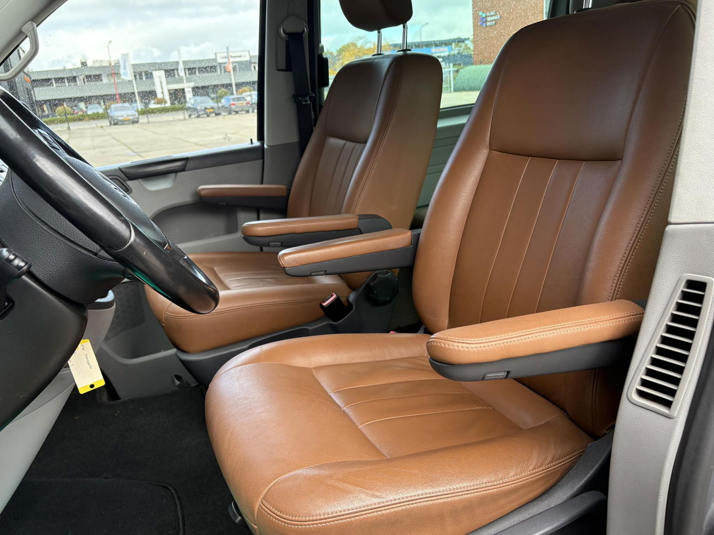 Volkswagen Transporter 2.0 TDI L2H1 DC Comfortline | LEDER | CRUISE | NAVI