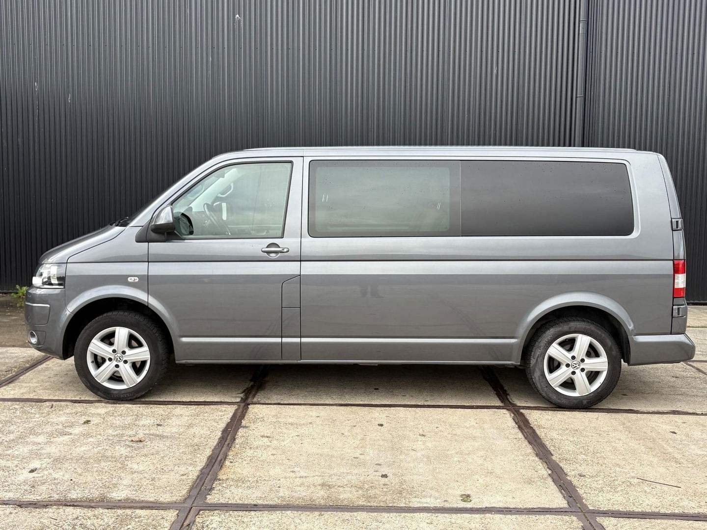 Volkswagen Transporter 2.0 TDI L2H1 DC Comfortline | LEDER | CRUISE | NAVI