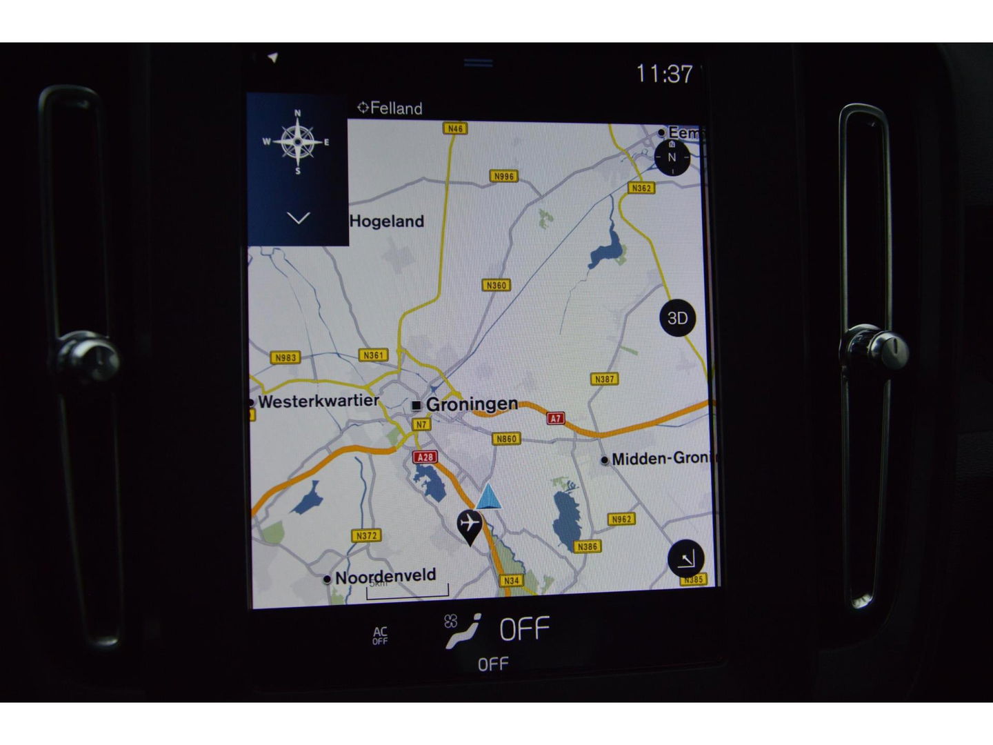 Volvo XC40 T3 | Dealer onderhouden | Cruise Control | Navigatie | Voor + Achter Parkeersensoren |