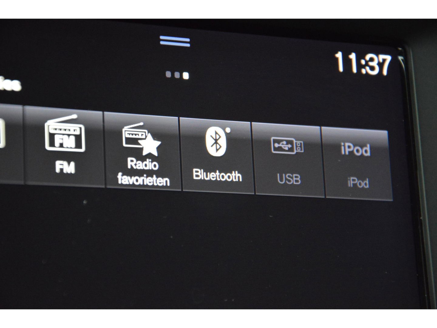 Volvo XC40 T3 | Dealer onderhouden | Cruise Control | Navigatie | Voor + Achter Parkeersensoren |