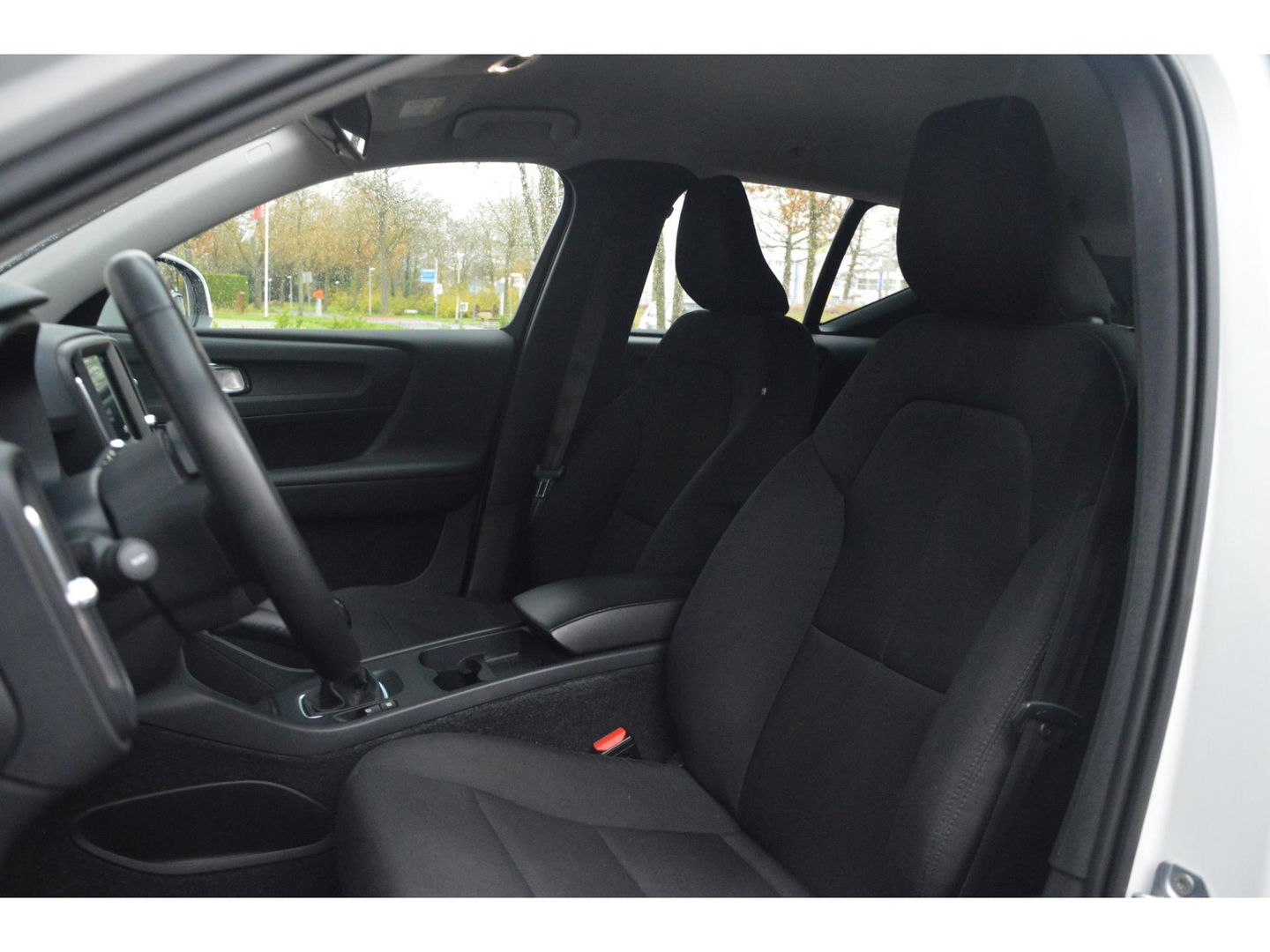 Volvo XC40 T3 | Dealer onderhouden | Cruise Control | Navigatie | Voor + Achter Parkeersensoren |
