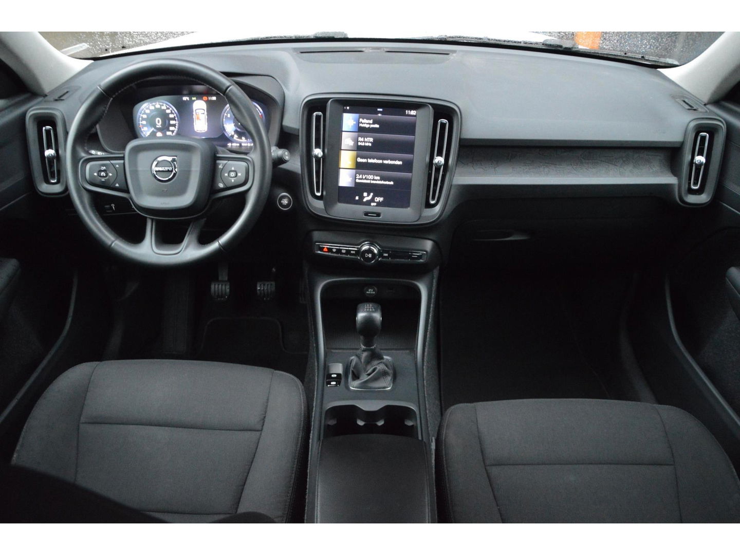 Volvo XC40 T3 | Dealer onderhouden | Cruise Control | Navigatie | Voor + Achter Parkeersensoren |