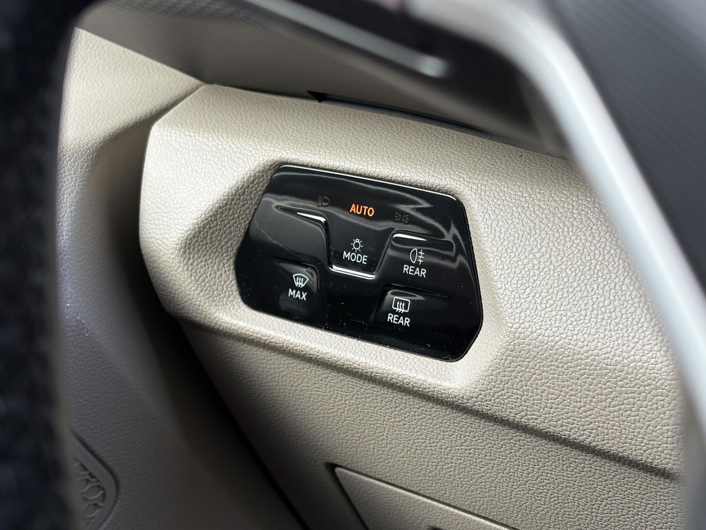 Volkswagen Multivan 1.4 eHybrid L1H1 218PK | 2x Schuifd. Elektrisch | BPM VRIJ | ADAPTIVE | LED | 7 persoons