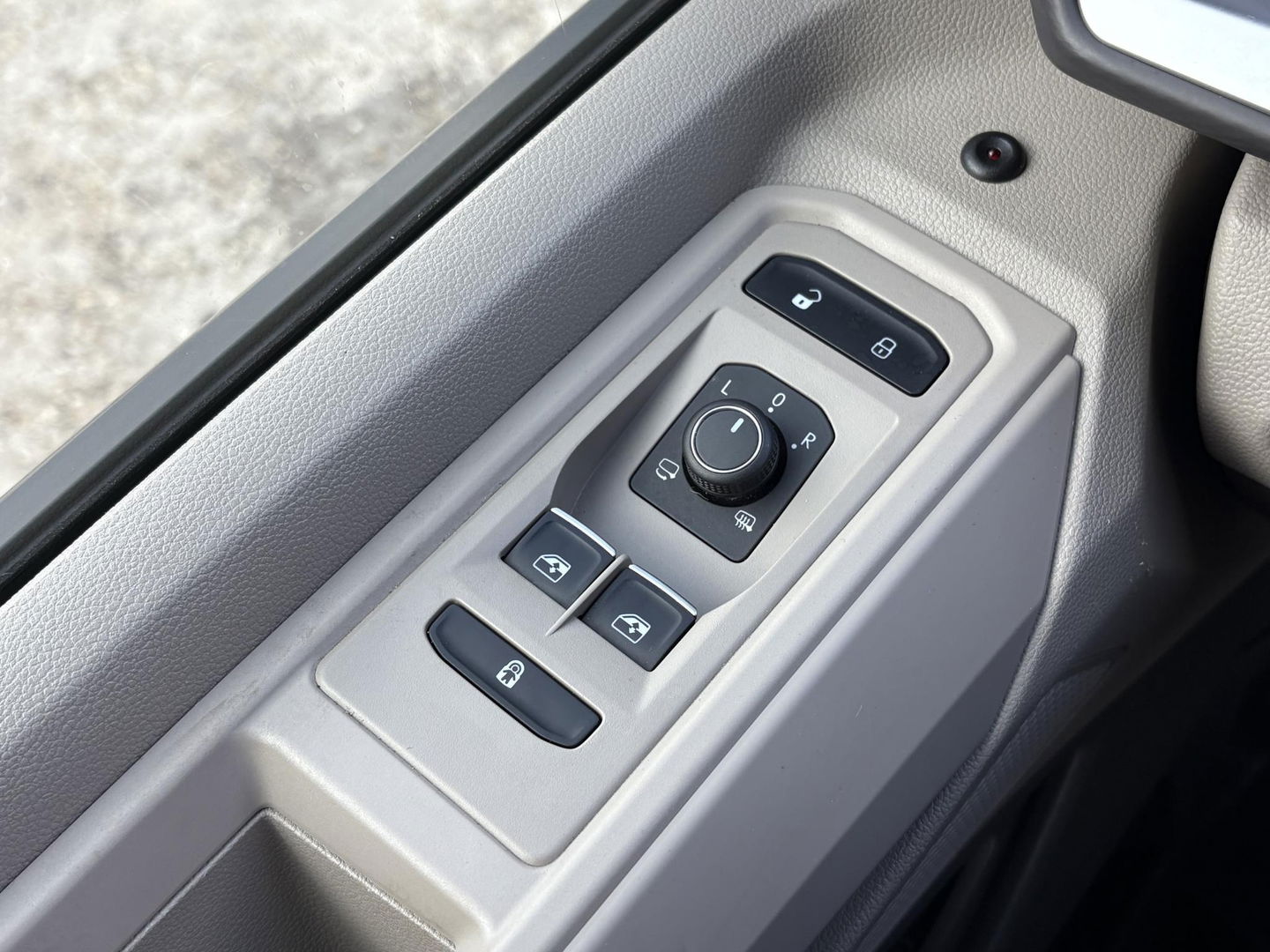 Volkswagen Multivan 1.4 eHybrid L1H1 218PK | 2x Schuifd. Elektrisch | BPM VRIJ | ADAPTIVE | LED | 7 persoons