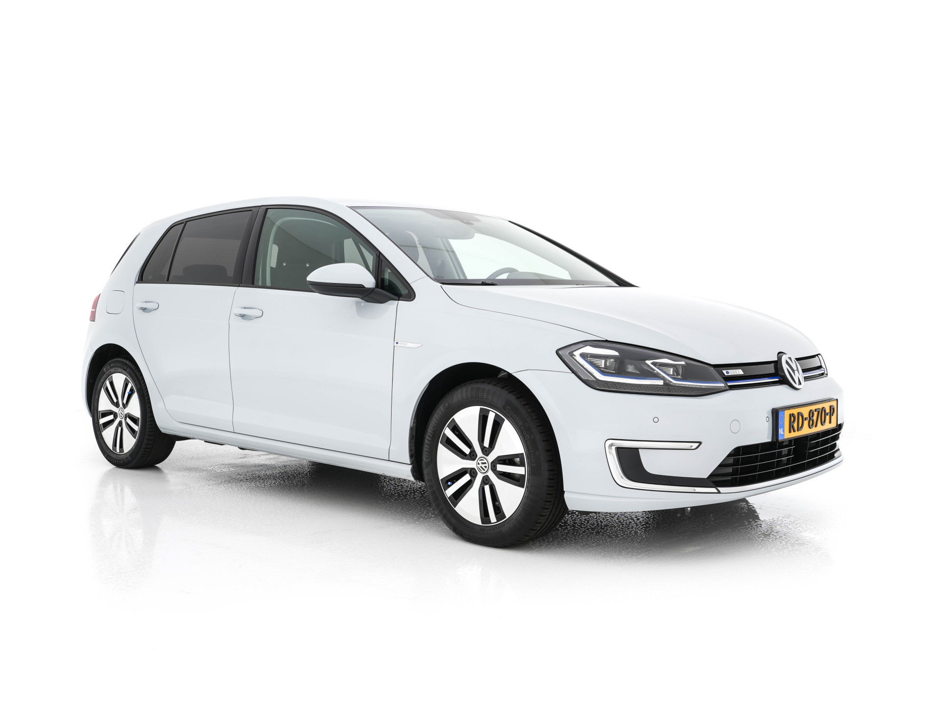 Volkswagen e-Golf {SOH-90%} Aut. *ADAPTIVE-CRUISE | FULL-LED | NAVI-FULLMAP | COMFORT-SEATS | ECC | PRIVACY-GLASS | PARKPILOT | CCS-FASTLOADER | 16''ALU*