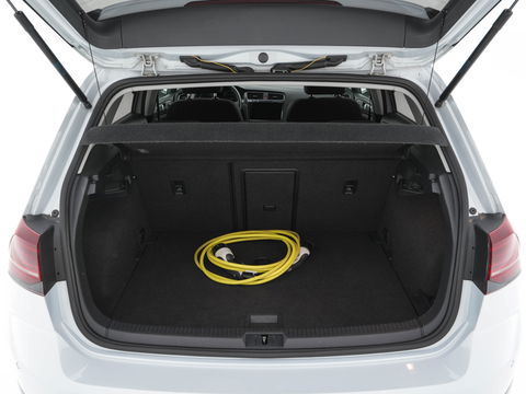 Volkswagen e-Golf {SOH-90%} Aut. *ADAPTIVE-CRUISE | FULL-LED | NAVI-FULLMAP | COMFORT-SEATS | ECC | PRIVACY-GLASS | PARKPILOT | CCS-FASTLOADER | 16''ALU*