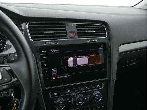 Volkswagen e-Golf {SOH-90%} Aut. *ADAPTIVE-CRUISE | FULL-LED | NAVI-FULLMAP | COMFORT-SEATS | ECC | PRIVACY-GLASS | PARKPILOT | CCS-FASTLOADER | 16''ALU*