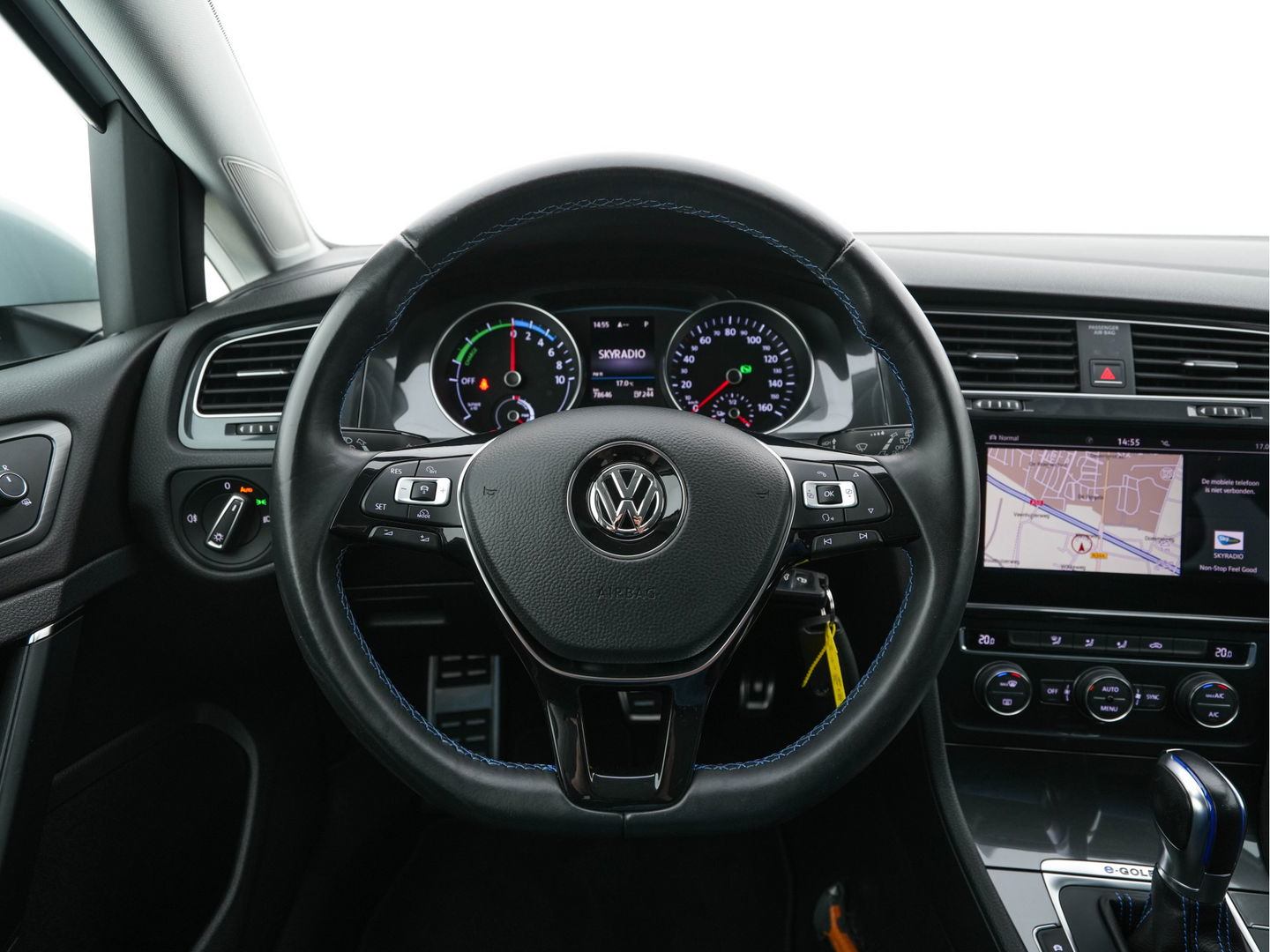Volkswagen e-Golf {SOH-90%} Aut. *ADAPTIVE-CRUISE | FULL-LED | NAVI-FULLMAP | COMFORT-SEATS | ECC | PRIVACY-GLASS | PARKPILOT | CCS-FASTLOADER | 16''ALU*