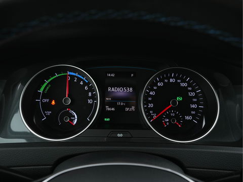 Volkswagen e-Golf {SOH-90%} Aut. *ADAPTIVE-CRUISE | FULL-LED | NAVI-FULLMAP | COMFORT-SEATS | ECC | PRIVACY-GLASS | PARKPILOT | CCS-FASTLOADER | 16''ALU*