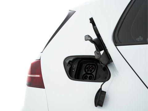 Volkswagen e-Golf {SOH-90%} Aut. *ADAPTIVE-CRUISE | FULL-LED | NAVI-FULLMAP | COMFORT-SEATS | ECC | PRIVACY-GLASS | PARKPILOT | CCS-FASTLOADER | 16''ALU*