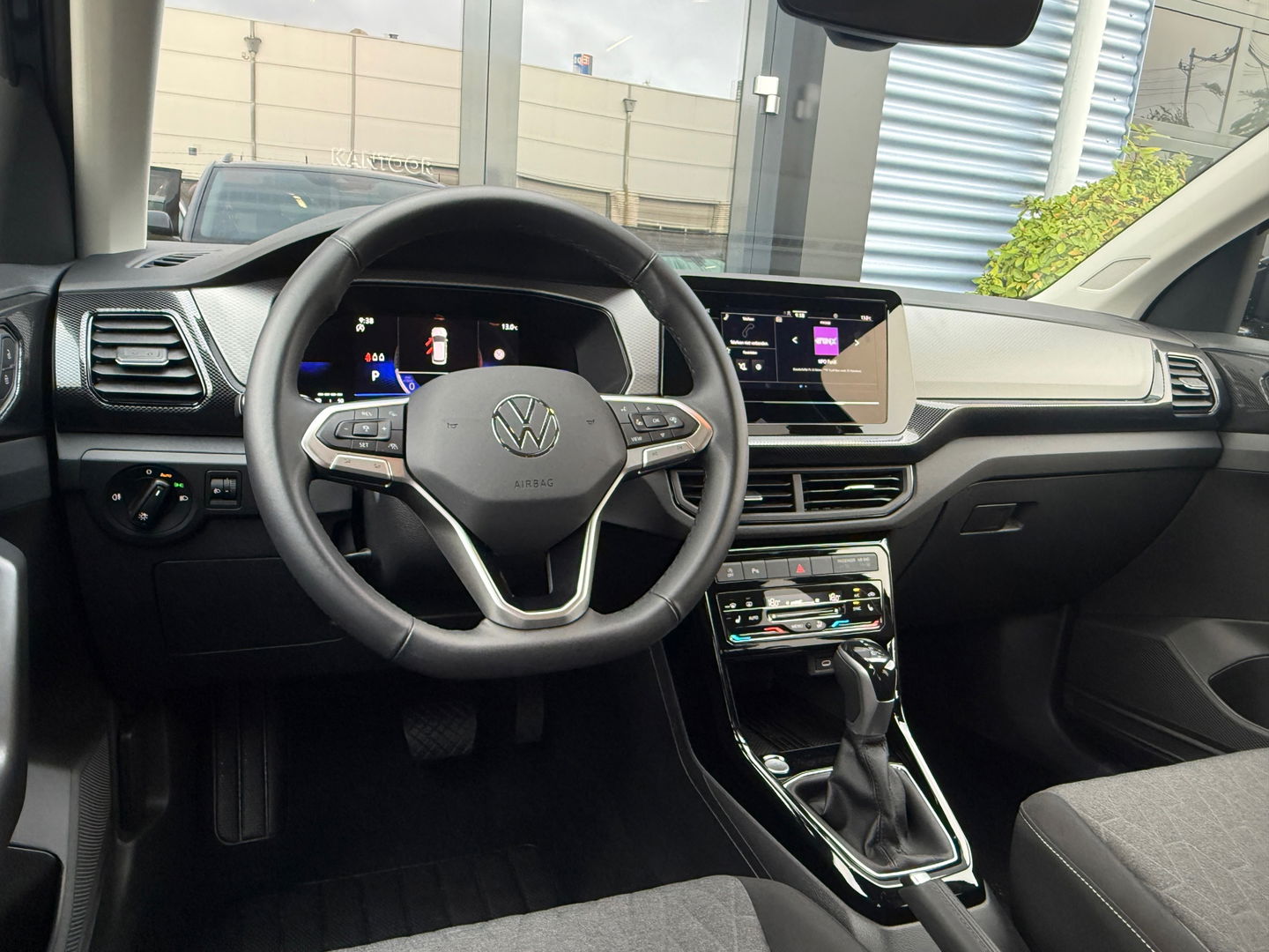Volkswagen T-Cross 1.0 TSI Life Edition Automaat| Virt Dashboard|Apple Carplay|Camera|ACC|Stoelverwarming