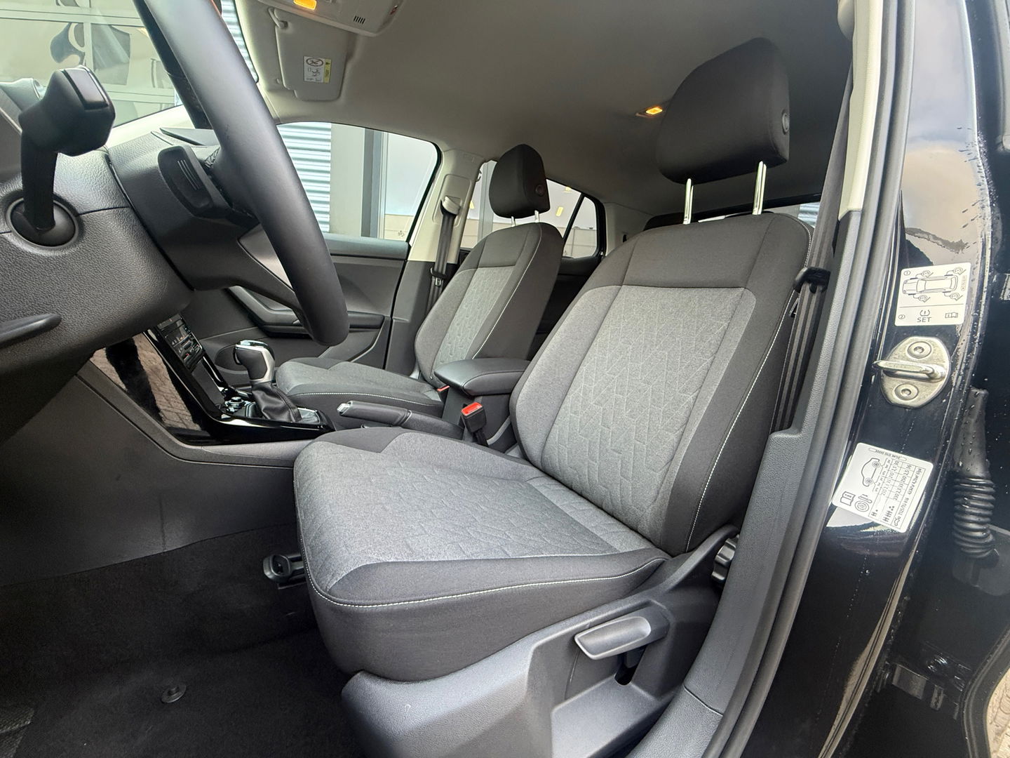 Volkswagen T-Cross 1.0 TSI Life Edition Automaat| Virt Dashboard|Apple Carplay|Camera|ACC|Stoelverwarming