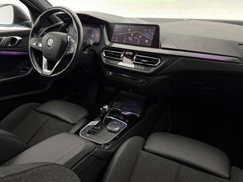 BMW 1-serie 118i Executive Edition | Sfeerverl. | Virtual | Cruise | Carplay | Parkeersens. | NAP
