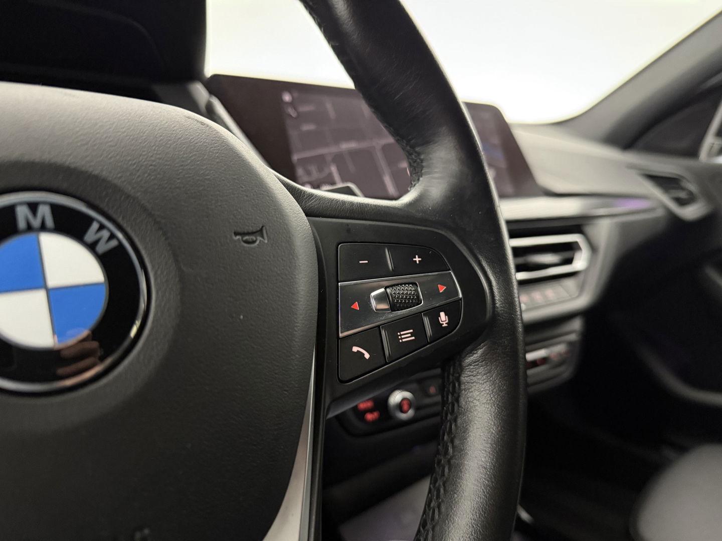 BMW 1-serie 118i Executive Edition | Sfeerverl. | Virtual | Cruise | Carplay | Parkeersens. | NAP