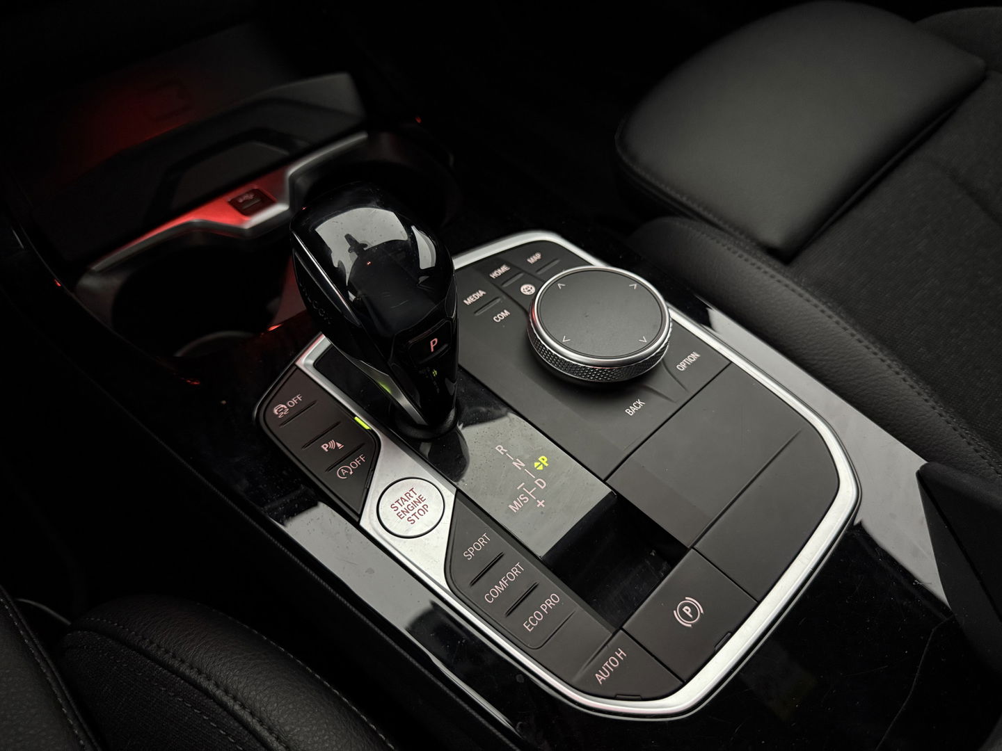 BMW 1-serie 118i Executive Edition | Sfeerverl. | Virtual | Cruise | Carplay | Parkeersens. | NAP