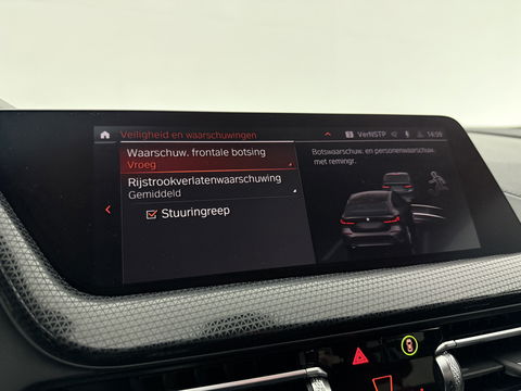 BMW 1-serie 118i Executive Edition | Sfeerverl. | Virtual | Cruise | Carplay | Parkeersens. | NAP