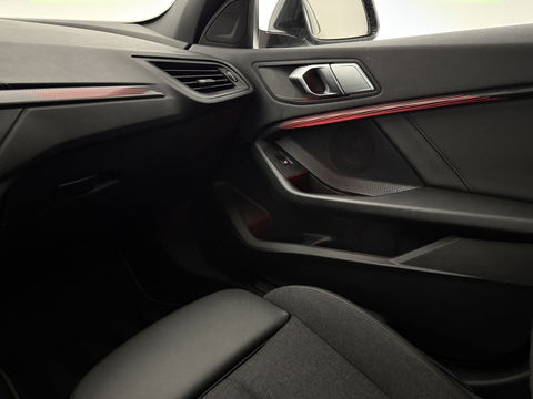 BMW 1-serie 118i Executive Edition | Sfeerverl. | Virtual | Cruise | Carplay | Parkeersens. | NAP