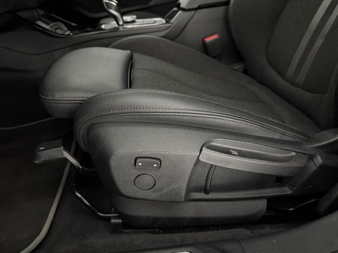 BMW 1-serie 118i Executive Edition | Sfeerverl. | Virtual | Cruise | Carplay | Parkeersens. | NAP