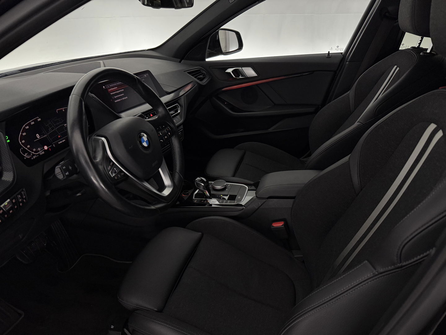 BMW 1-serie 118i Executive Edition | Sfeerverl. | Virtual | Cruise | Carplay | Parkeersens. | NAP