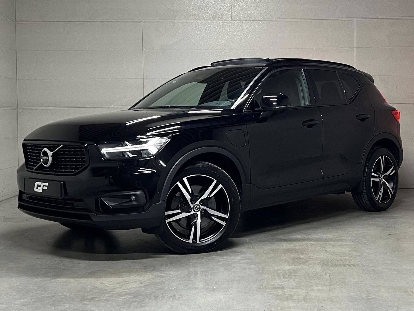 Volvo XC40 1.5 T5 Recharge R-Design Pano H/K 360° ACC Autopilot