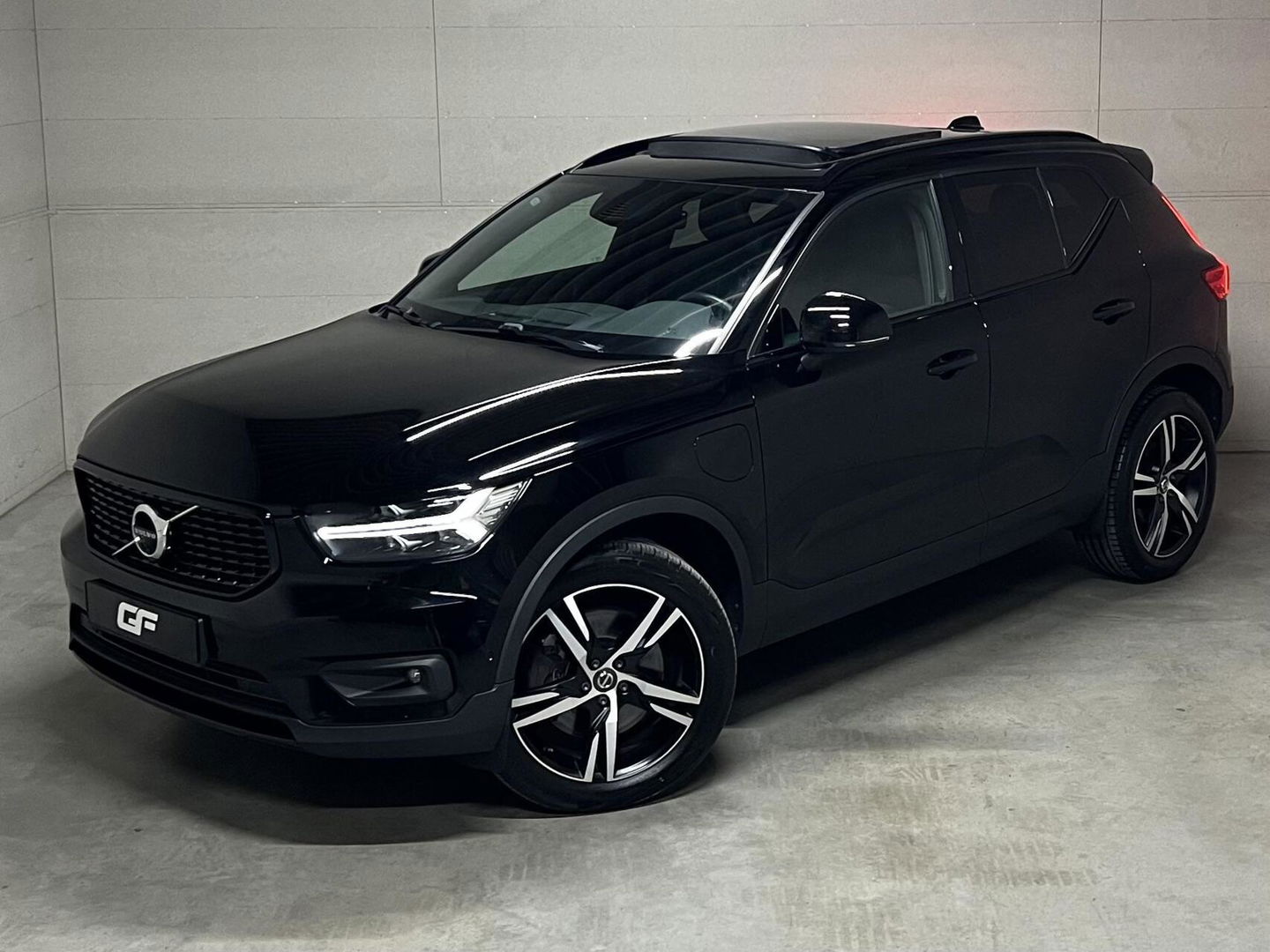 Volvo XC40 1.5 T5 Recharge R-Design Pano H/K 360° ACC Autopilot