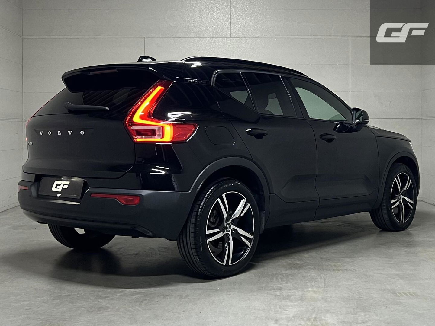 Volvo XC40 1.5 T5 Recharge R-Design Pano H/K 360° ACC Autopilot