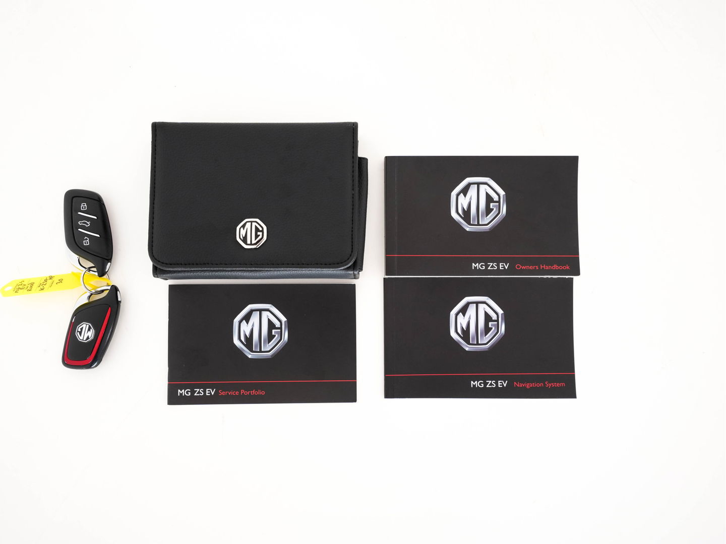 MG ZS EV Luxury 45 kWh {SOH-96%} Aut. *PANO | LUXURY-LEATHER | CCS-FASTLOADER | KEYLESS | NAVI-FULLMAP | ADAPTIVE-CRUISE | CAMERA | HEATED-SPORTSEATS | CARPLAY | BLINDSPOT | DAB | LANE-ASSIST | PRIVACY-GLASS | 17''ALU*