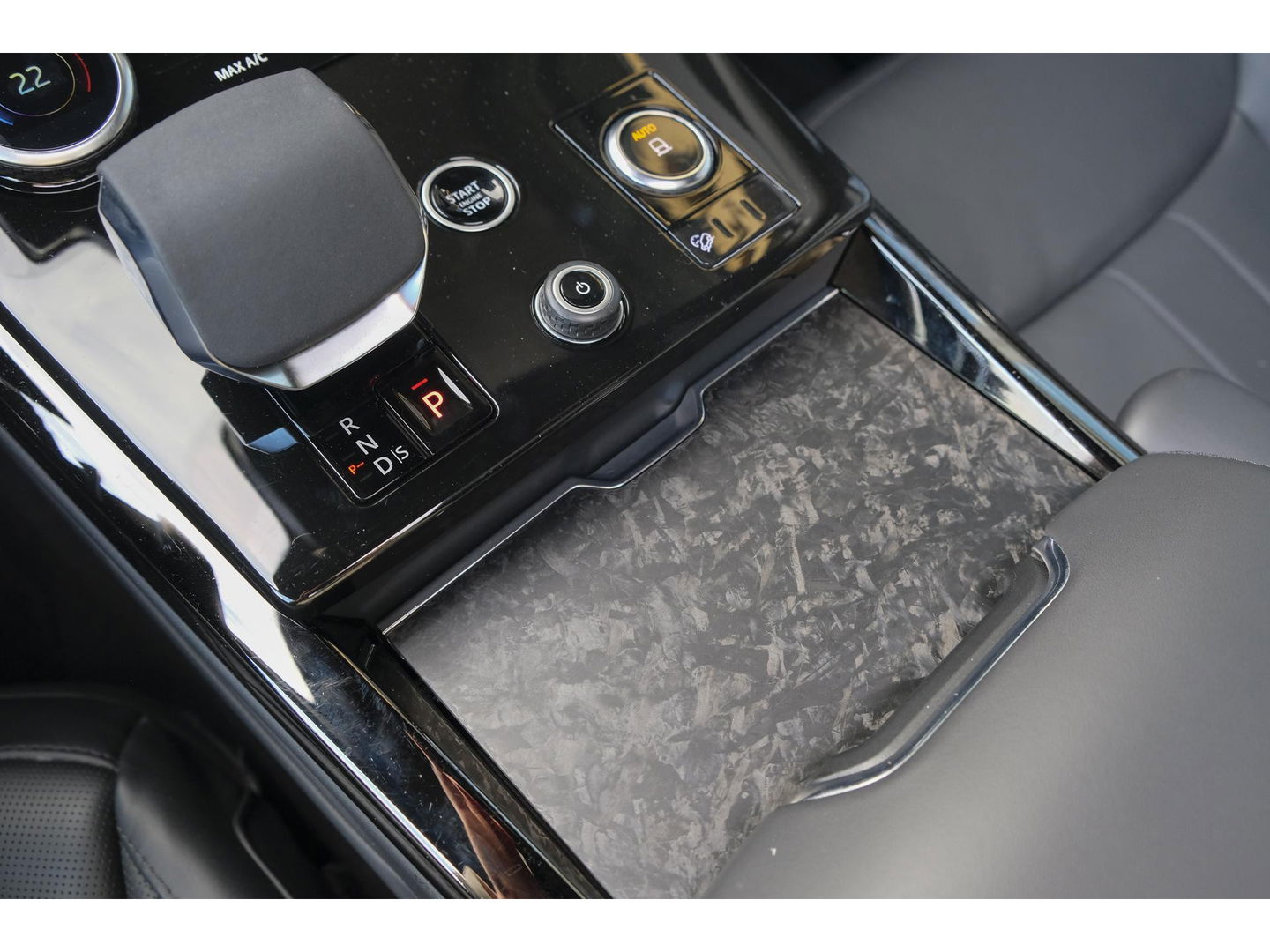 Land Rover Range Rover Sport D350 350pk Autobiography Panoramadak Massage Stoelkoeling Meridian 3d Trekhaak 23" LMV
