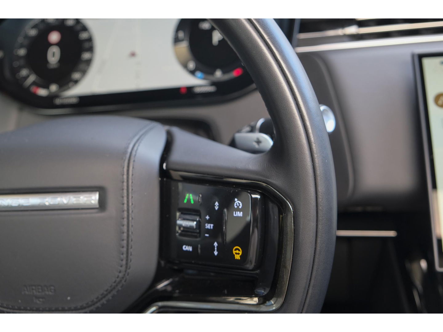 Land Rover Range Rover Sport D350 350pk Autobiography Panoramadak Massage Stoelkoeling Meridian 3d Trekhaak 23" LMV